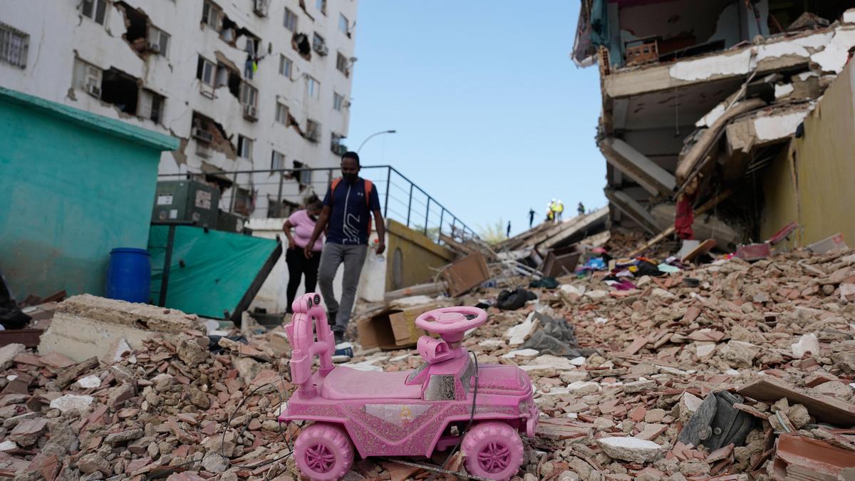 Venezuela'da deprem: Devlet yardımı yetersiz, halk enkaz altındaki yakınlarını kendi arıyor
