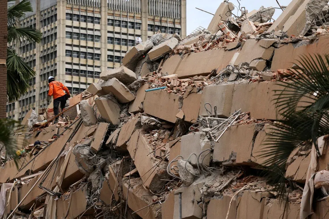 Venezuela'da Deprem: Sokaklar ve Hastaneler Kurtarma Çabasında