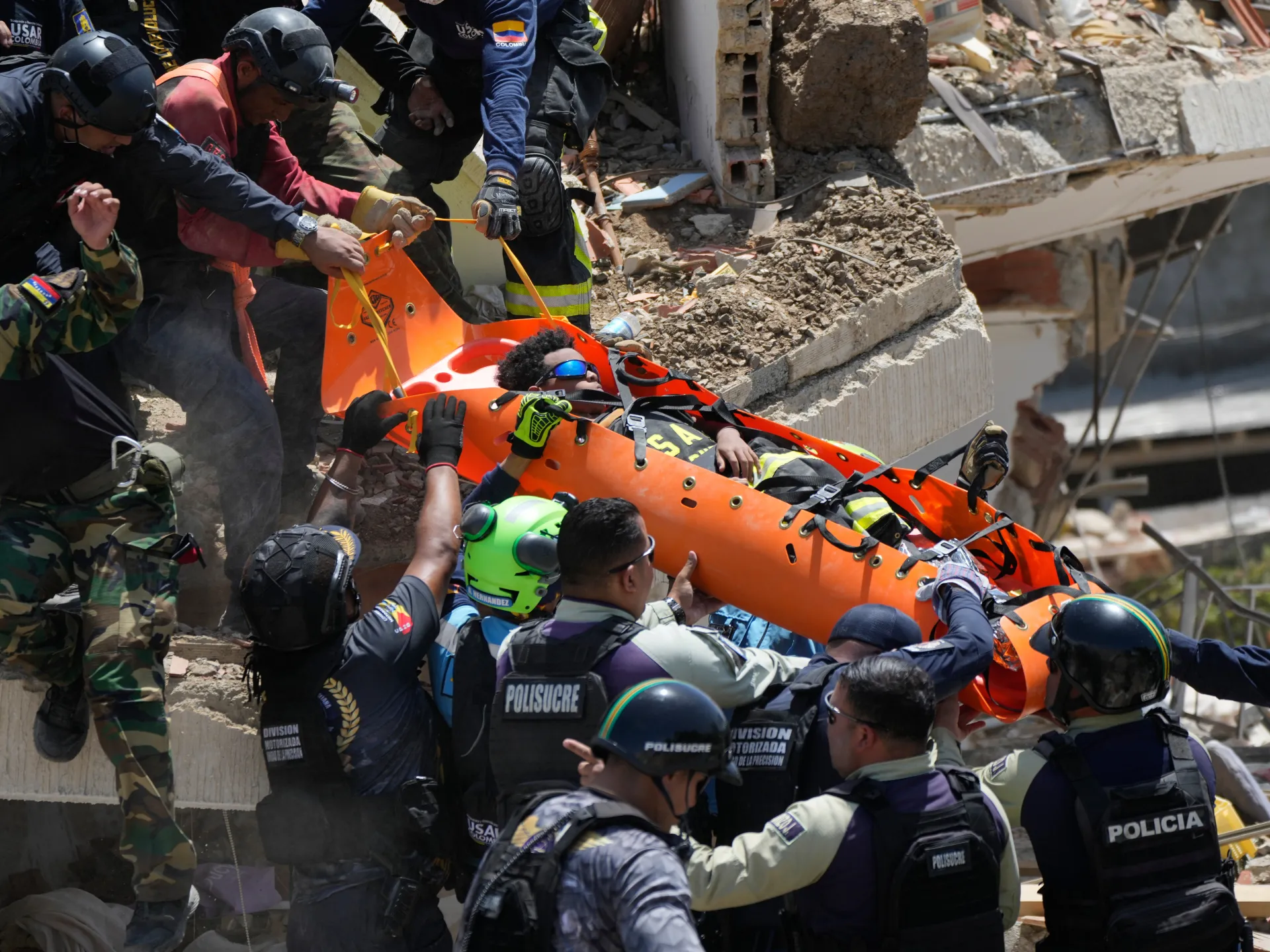 Venezuela'da Deprem Kurtarma Çalışmalarında Kritik Saatler