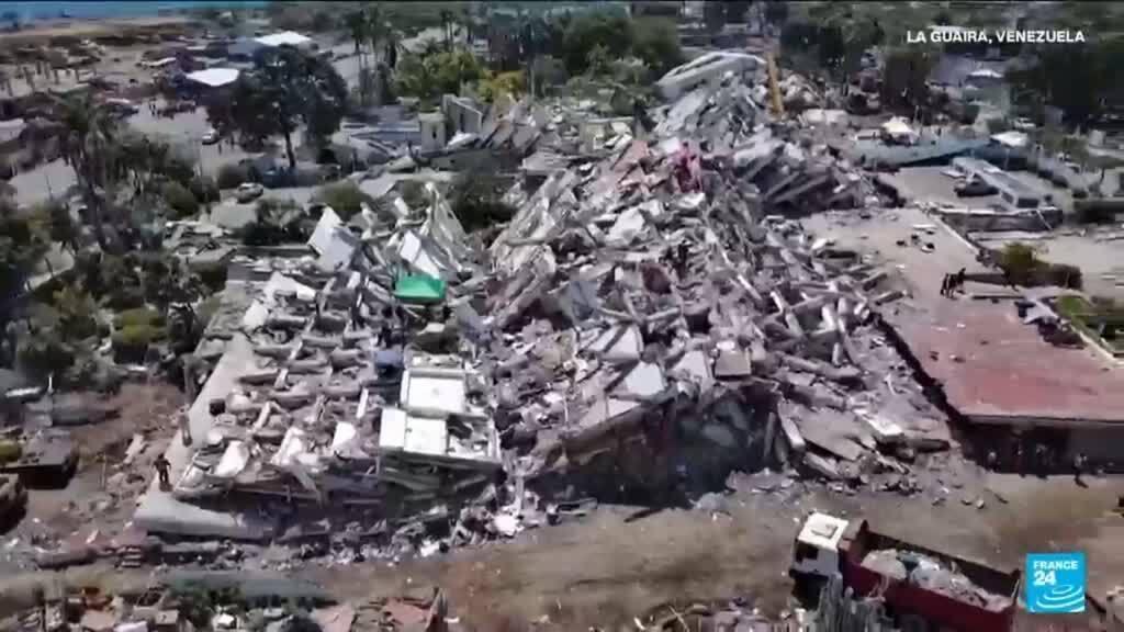 Venezuela'da kurtarma ekipleri umudu koruyor, lider savunmada