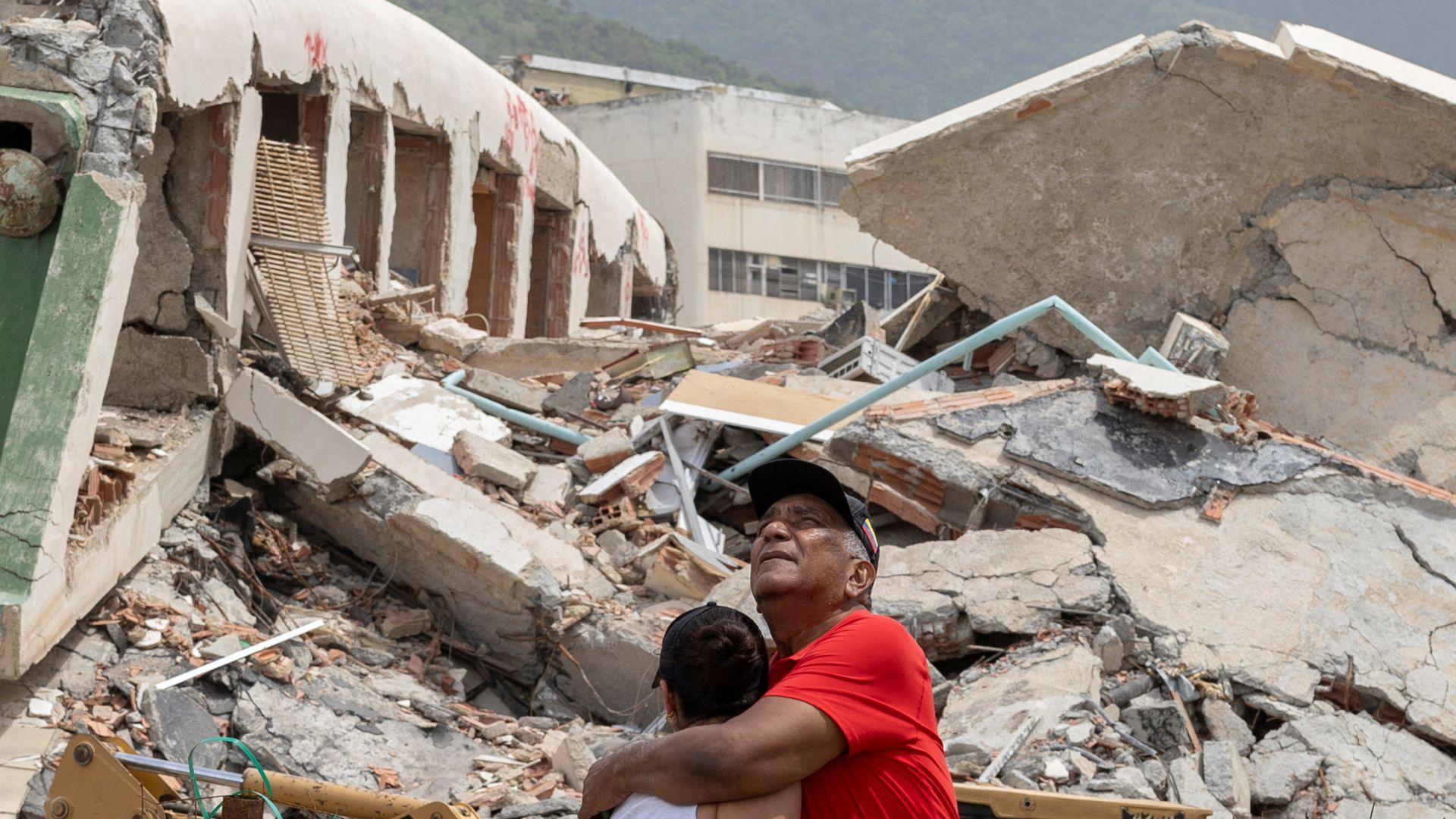 Venezuela'da Deprem Felaketi: Ölü Sayısı 4.300'ü Aştı