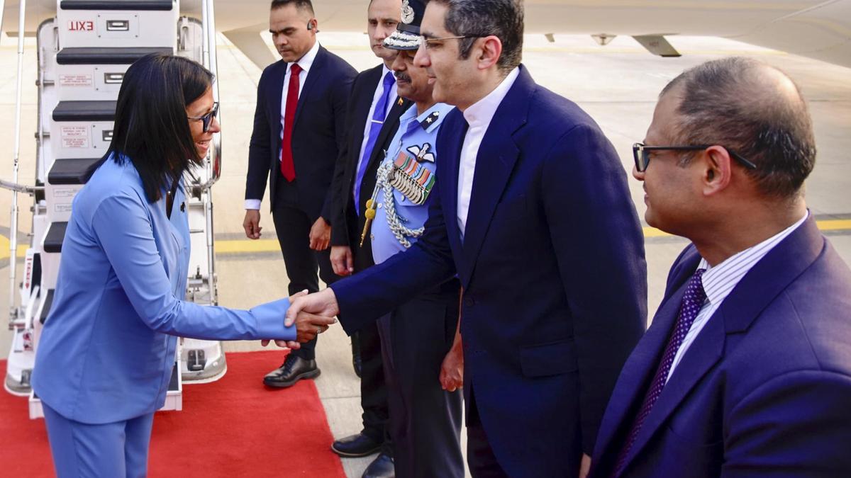 Venezuela Devlet Başkanı Yardımcısı Rodriguez Hindistan'da