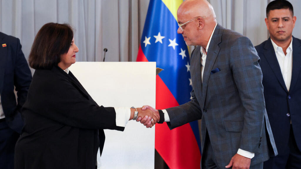 Venezuela'da diyalog turu: Yargı reformu ve dondurulan fonlar