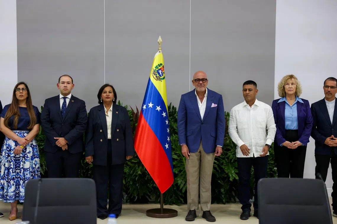 Venezuela'da Geçici Hükümet ve Muhalefet Heyeti Müzakere Masasında