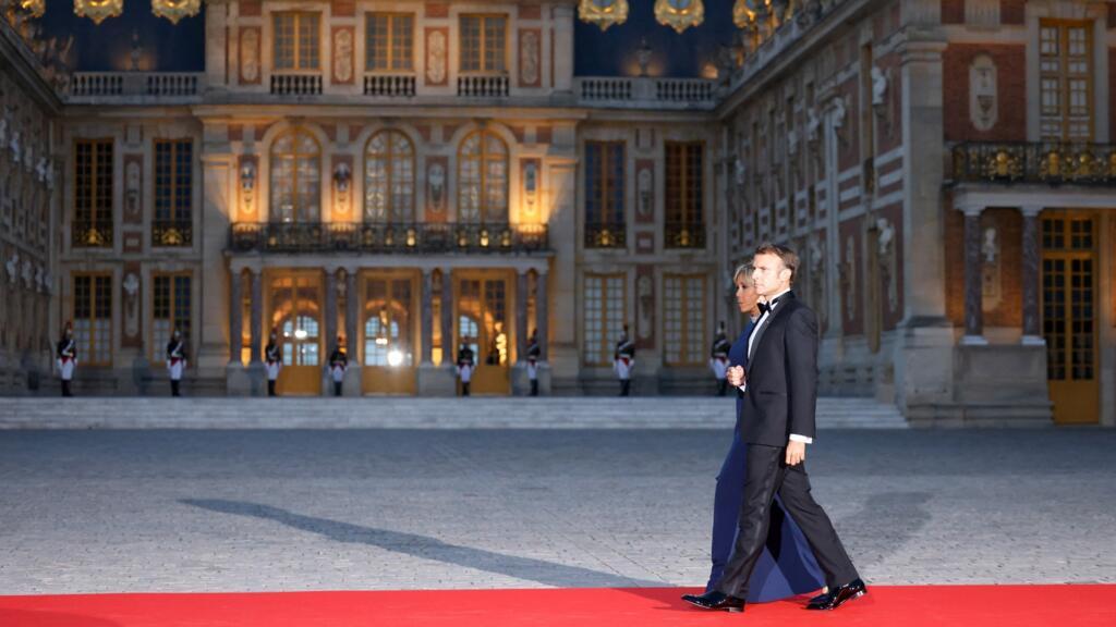 Versay'da Trump'a şatafatlı ziyafet: Macron'un yumuşak gücü