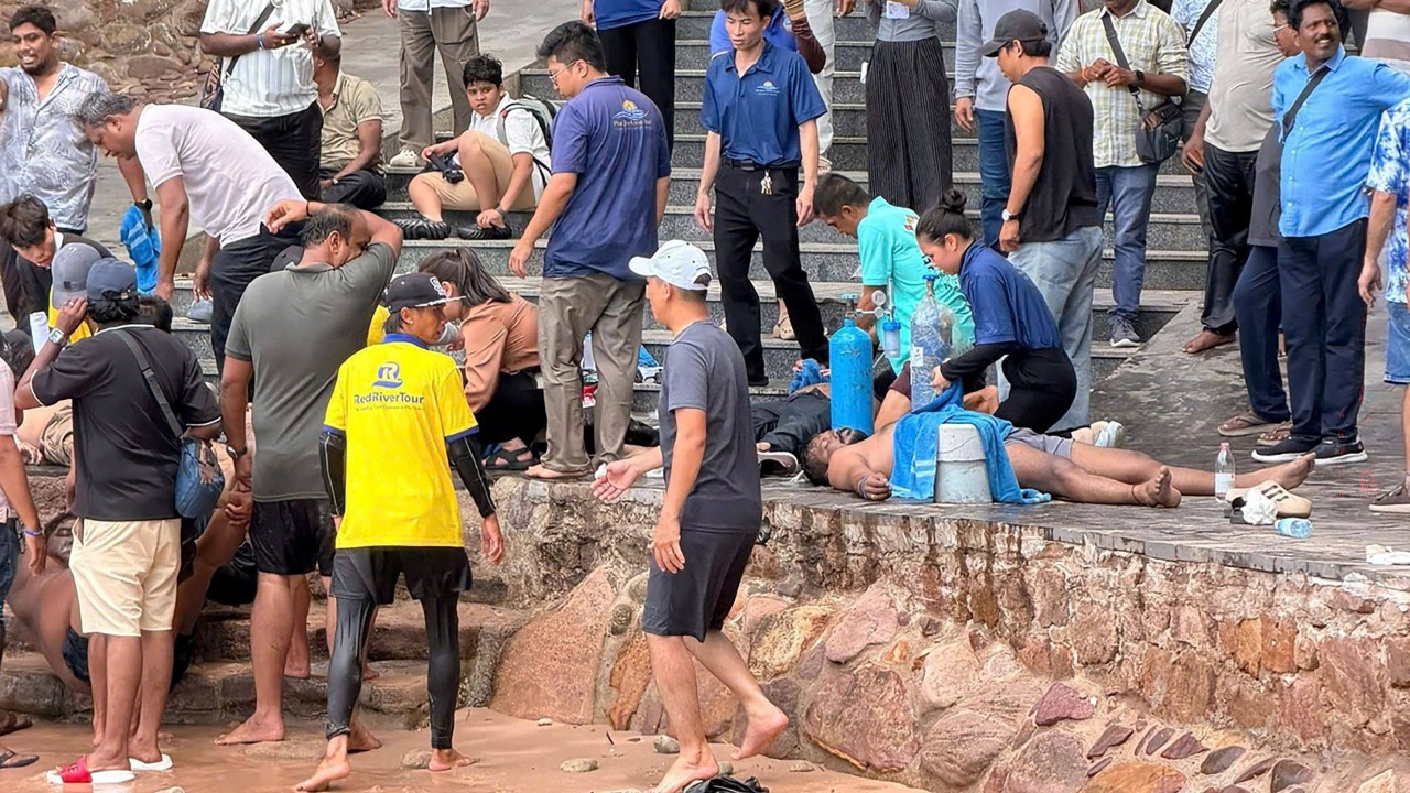 Vietnam'da turist teknesi battı: 15 Hintli hayatını kaybetti