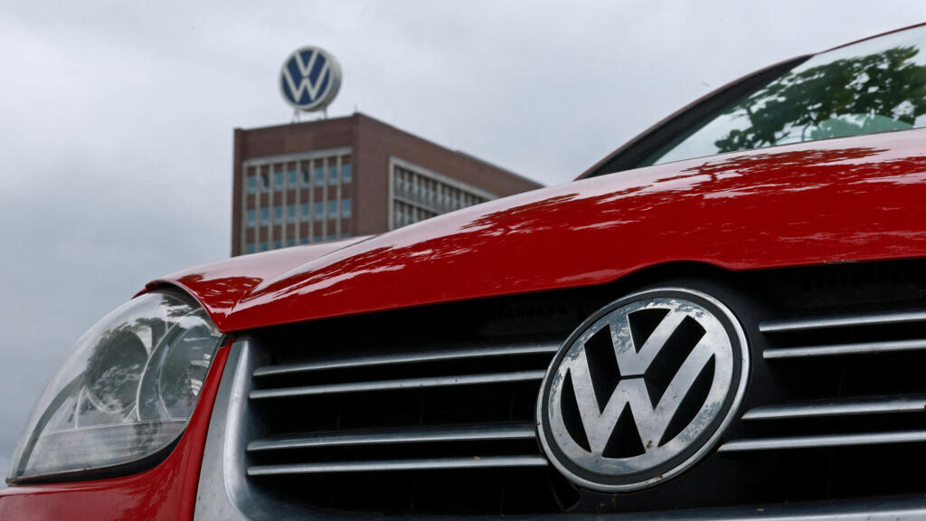 Volkswagen CEO'su: Alman otomotiv sektörü tehlike altında