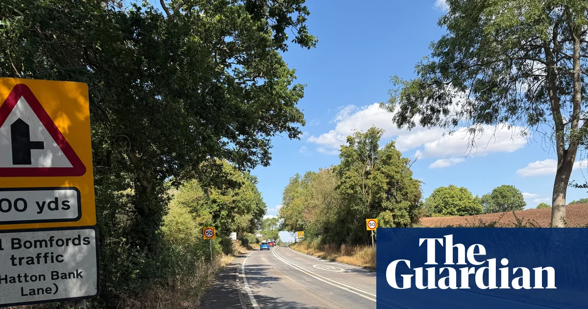 Warwickshire'da polis kovalamacasında erkek sürücü hayatını kaybetti