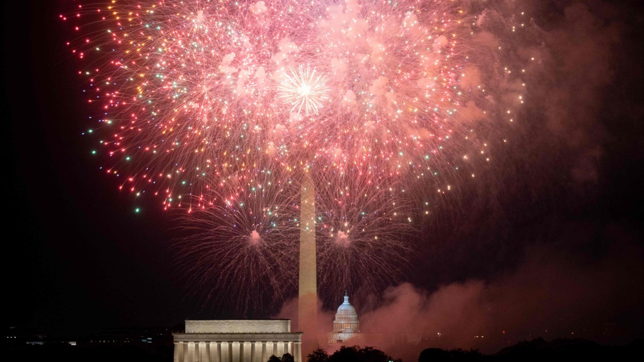 Washington'da Rekor Havai Fişek Gösterisi: Eğlence mi Sağlık Tehdidi mi