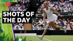 Wimbledon'da unutulmaz anlar: Federer benzeri vuruşlar