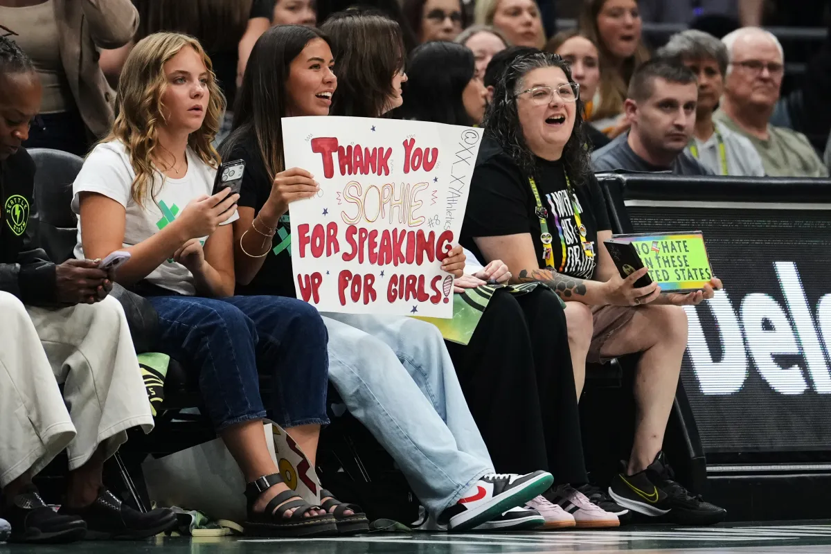 WNBA'de Cinsiyet Tartışması: Sophie Cunningham Konuştu, Locker Room Sessiz