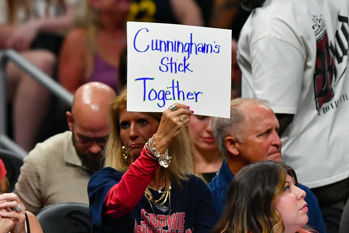WNBA Transseksüel Tişörtleri Kapsatan Güvenlik Olayına Sessizliğini Bozdu