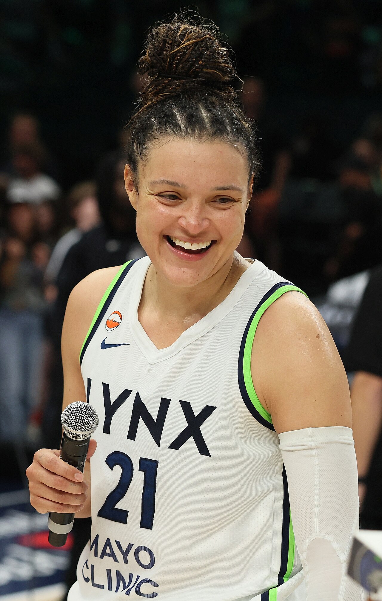 WNBA yıldızı McBride üçlük yarışması iddialarını yalanladı