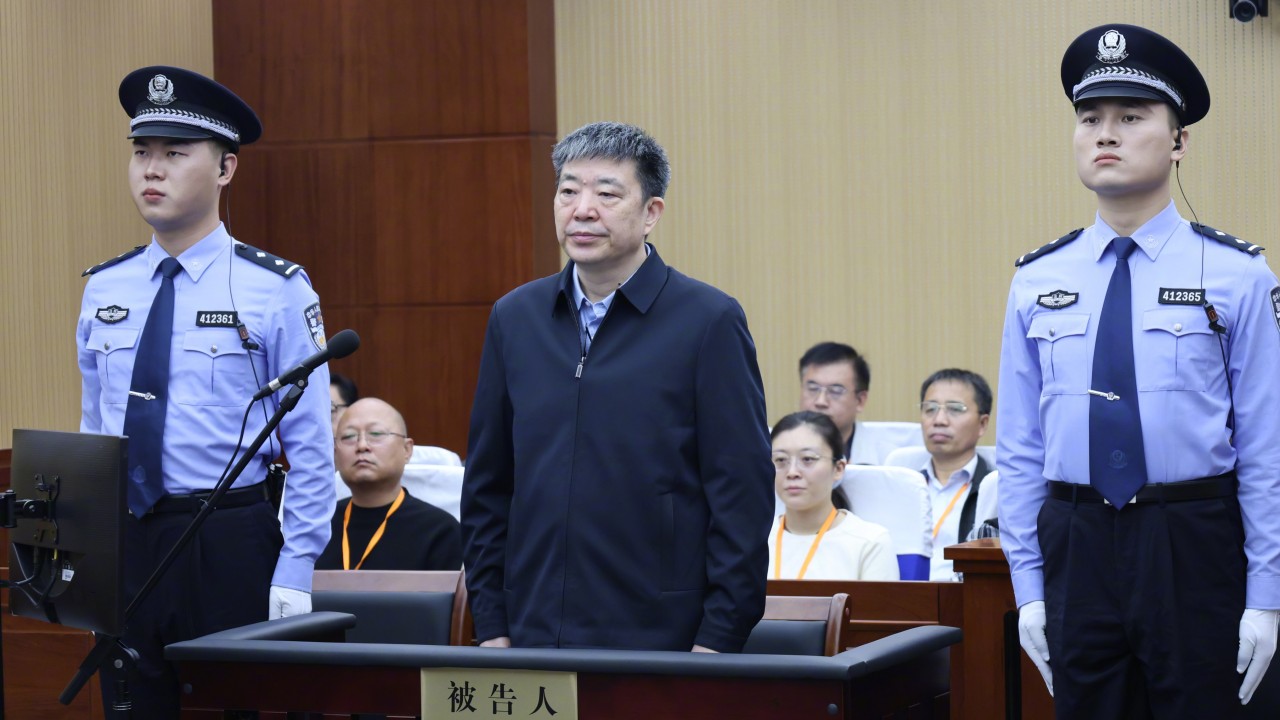 Korona döneminin Wuhan Belediye Başkanı Zhou Xianwang'a 14 yıl hapis