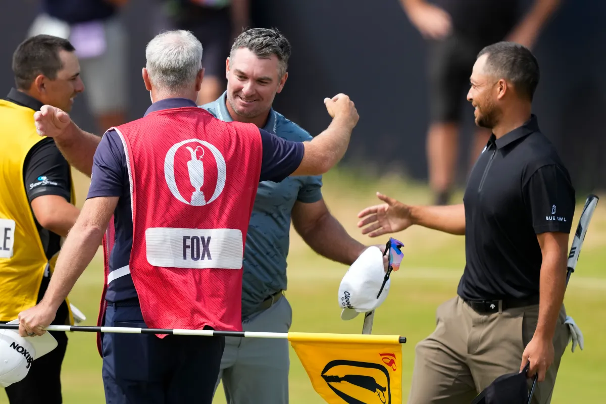 Xander Schauffele, Partnerinin Tarihi Turuna Saygı Duydu