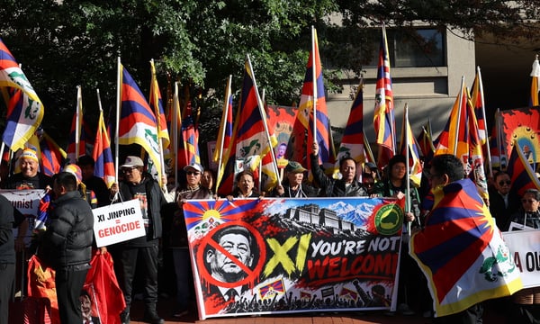 Xi'nin Washington Ziyaretine Tibetli ve Uygur Gruplardan Protesto