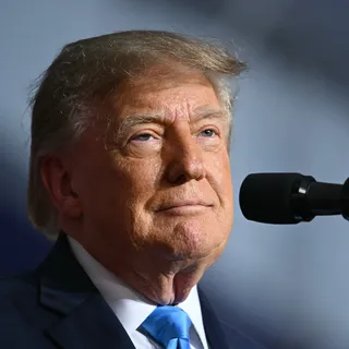 Yargıç, Trump'ın Vergi Mükellefi Fonlu Reklamlarını Durdurdu