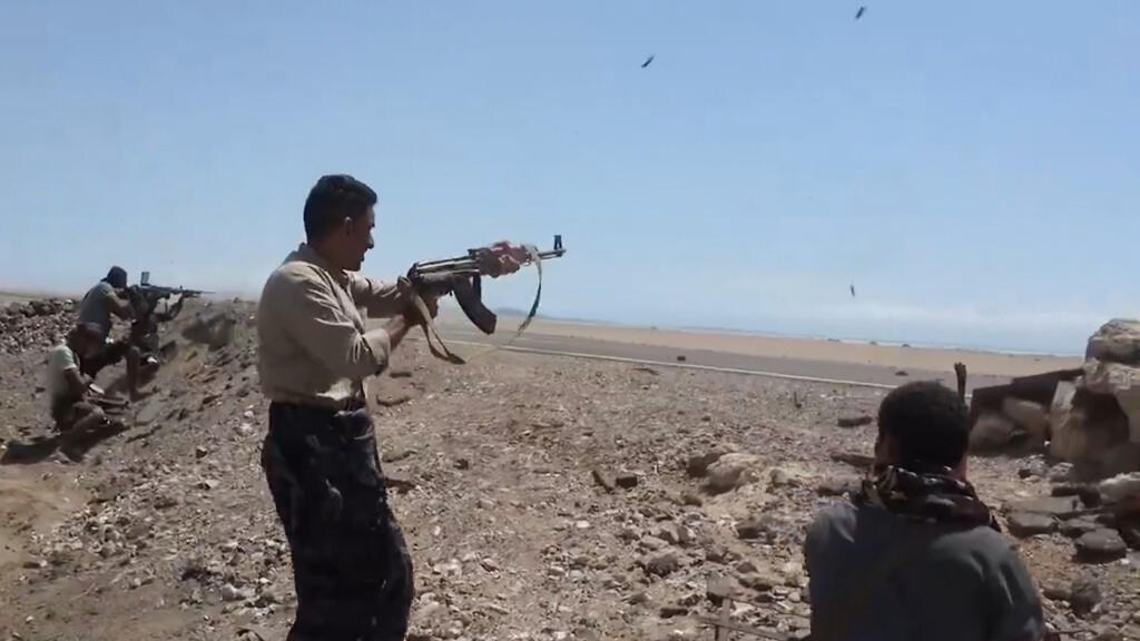 Yemen: Bab el-Mendeb'de Husi ilerleyişi durduruluyor