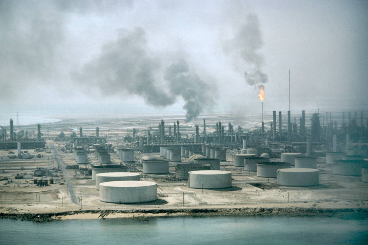 Yemen'deki Husiler, Suudi Arabistan'daki Aramco rafinerisine insansız hava aracıyla saldırı düzenledi
