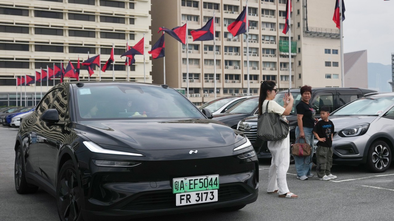 Yeni Anlaşmayla Hong Kong'a Rekor Çinli Araç Girişi