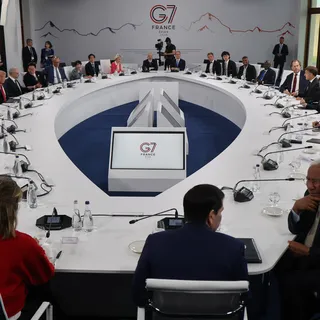 Yeni Dünya Düzeni: Yapay Zeka CEO'ları Devlet Başkanı Oluyor