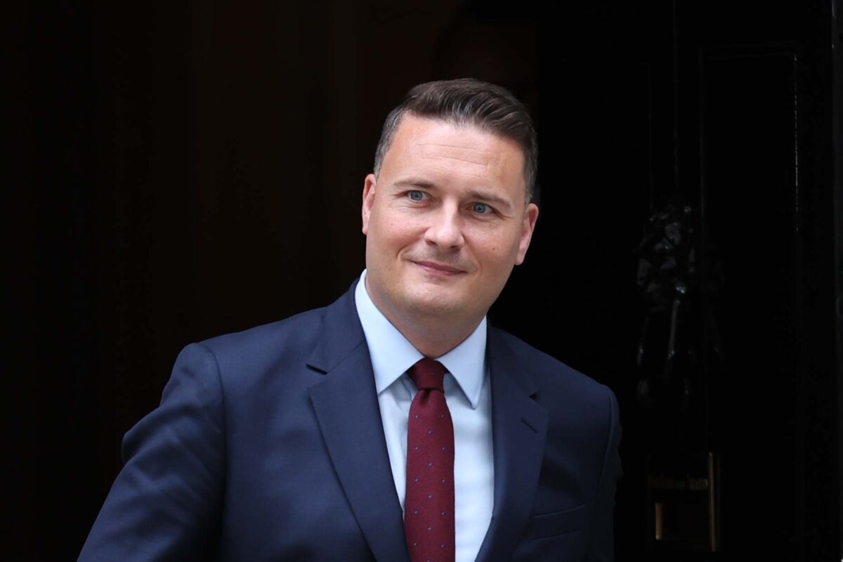 Yeni İngiltere Savunma Bakanı Wes Streeting: İsrail'in Savaş Suçları Konusundaki Açıklamalarımın Arkasındayım