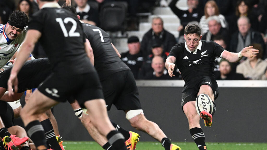 Yeni Zelanda'dan Fransa'ya darı: Rennie'nin All Blacks kariyeri 34-32'lik galibiyetle başladı