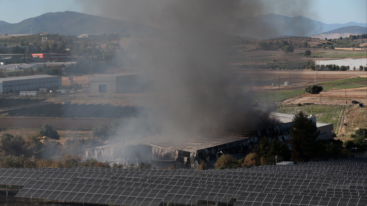 Yunanistan'da Hava Gösterisinde Uçak Düştü: 2 Pilot Öldü