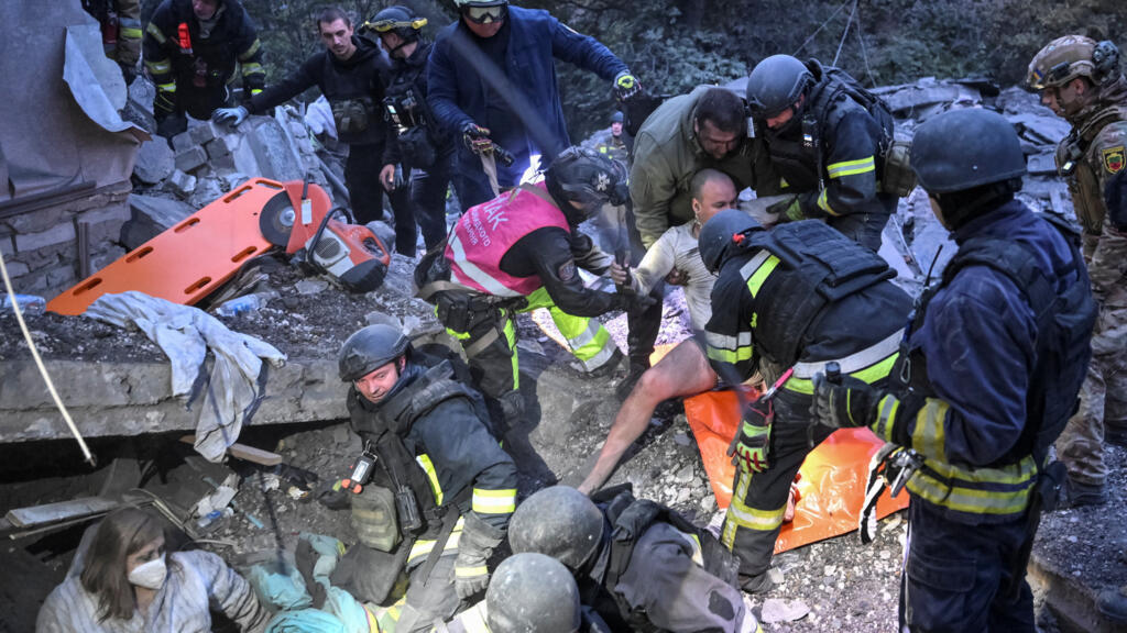 Zaporijya'ya Rus saldırısı: En az 8 ölü, çocuklar arasında