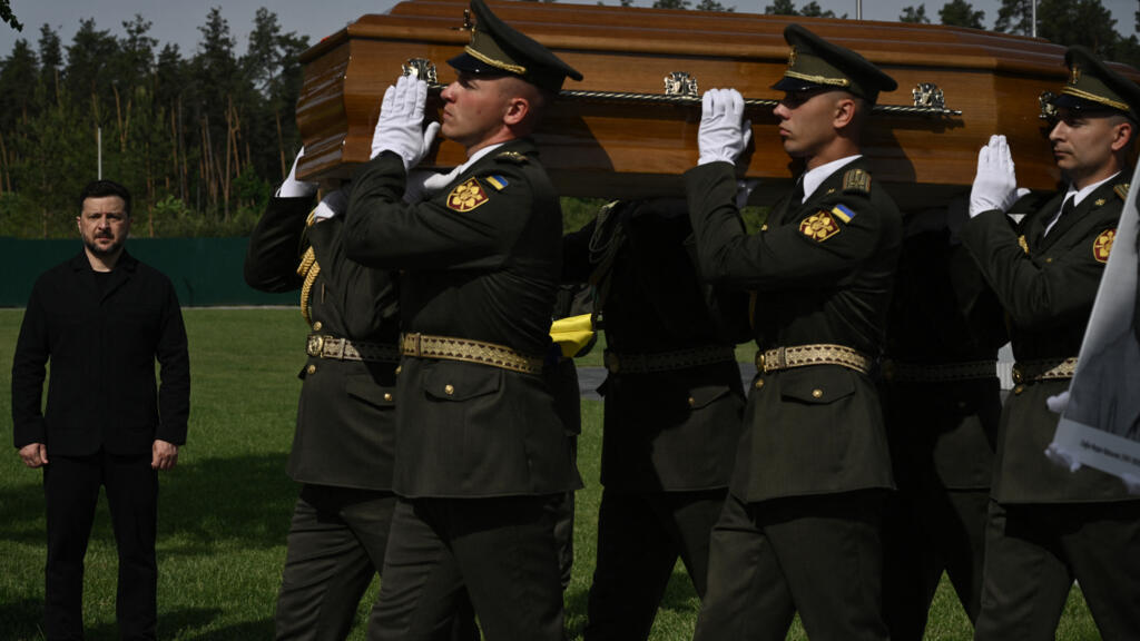 Zelenski'nin Nazi işbirlikçisi milisleri onurlandırması Polonya'yı kızdırdı