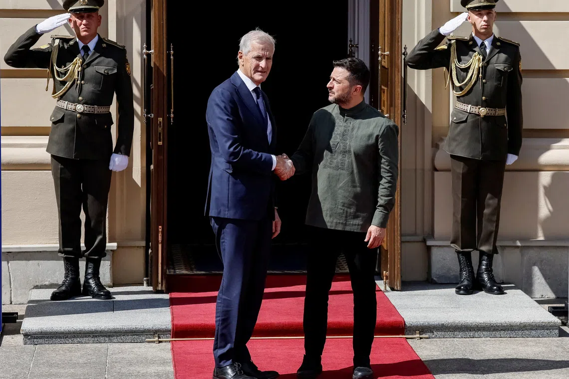 Zelenskiy, Norveç Kralı Harald'ın cenazesine katıldı