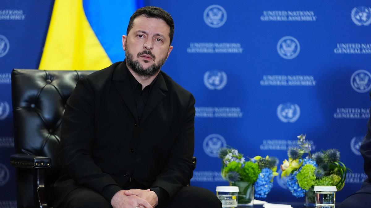 Zelenskiy: Ukrayna deniz ateşkesine hazır, top Rusya'da