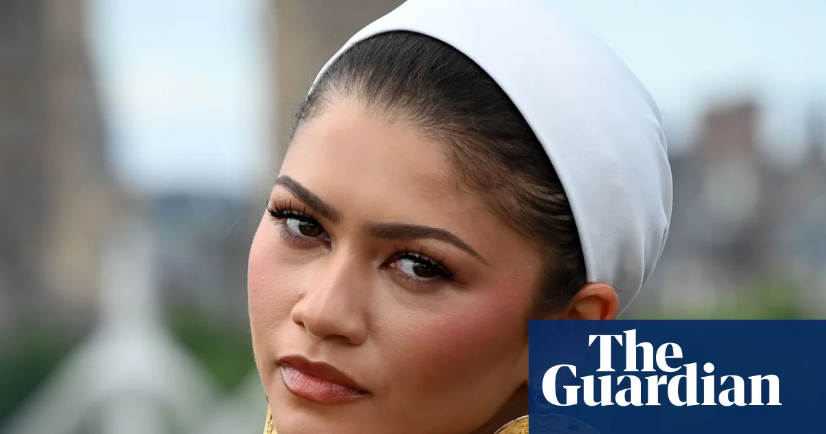 Zendaya'nın Küpeleri Antik Eser Sahipliği Tartışmasını Alevlendirdi
