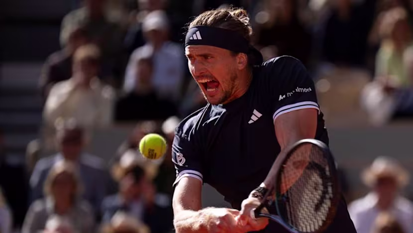 Eski arkadaş Zverev, Cobolli ile Paris finalinde karşılaşacak