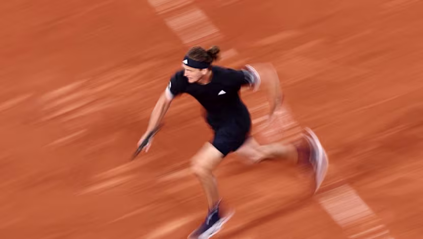 Zverev Paris'te Jodar'ı Ezerek Yarı Finale Yükseldi